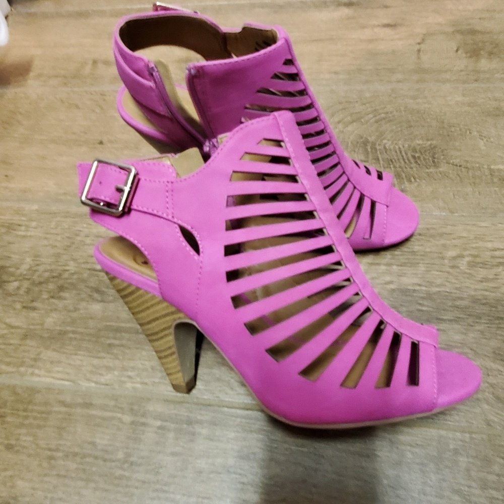 Womens strappy heels